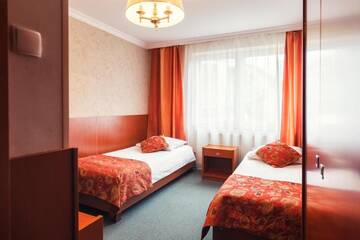 Фото номера Стандартный двухместный номер с 1 кроватью Отель Hotel Albatros г. Serwy 2